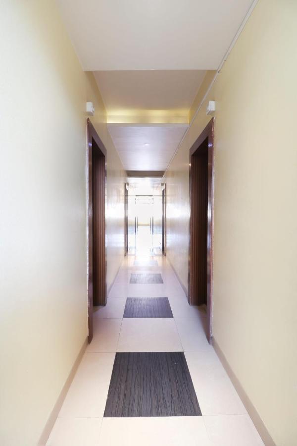 Oyo 10679 Hotel Nanashree Executive Vagholi Eksteriør bilde