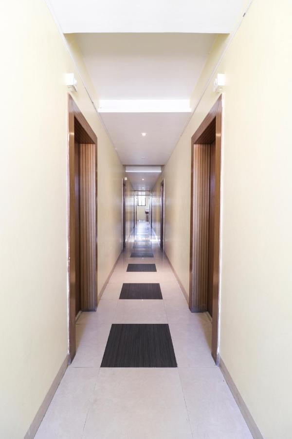 Oyo 10679 Hotel Nanashree Executive Vagholi Eksteriør bilde