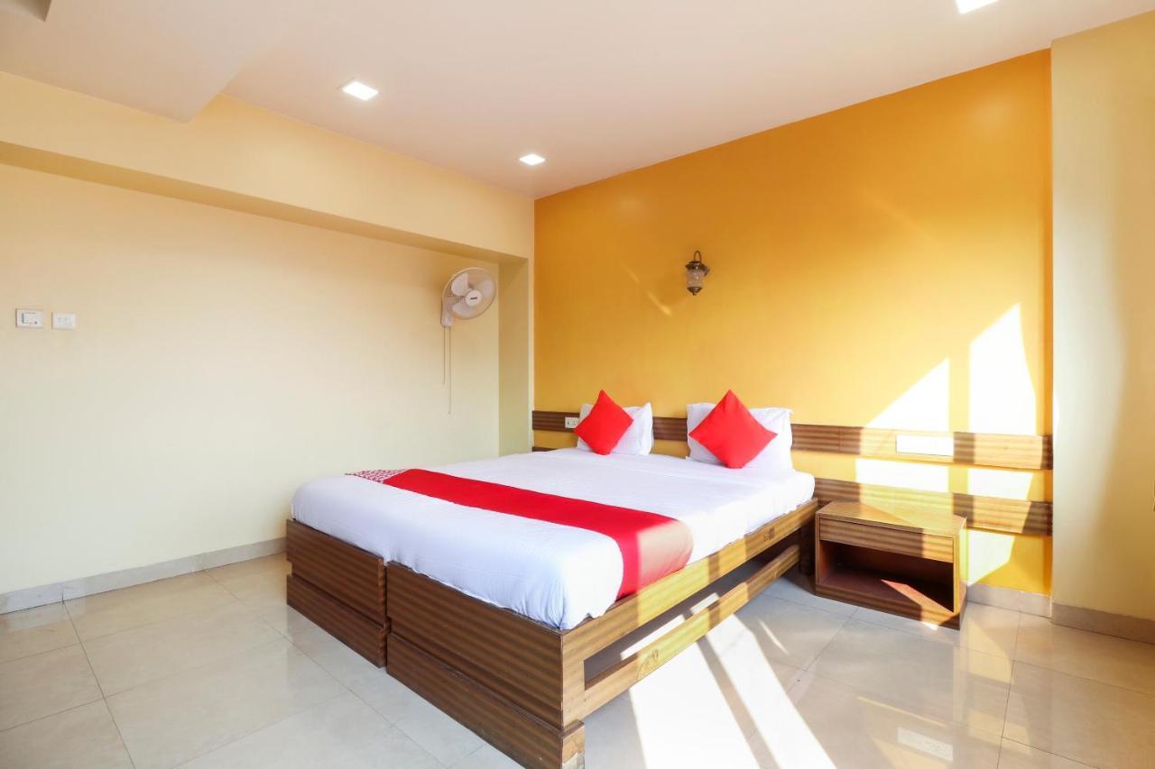 Oyo 10679 Hotel Nanashree Executive Vagholi Eksteriør bilde