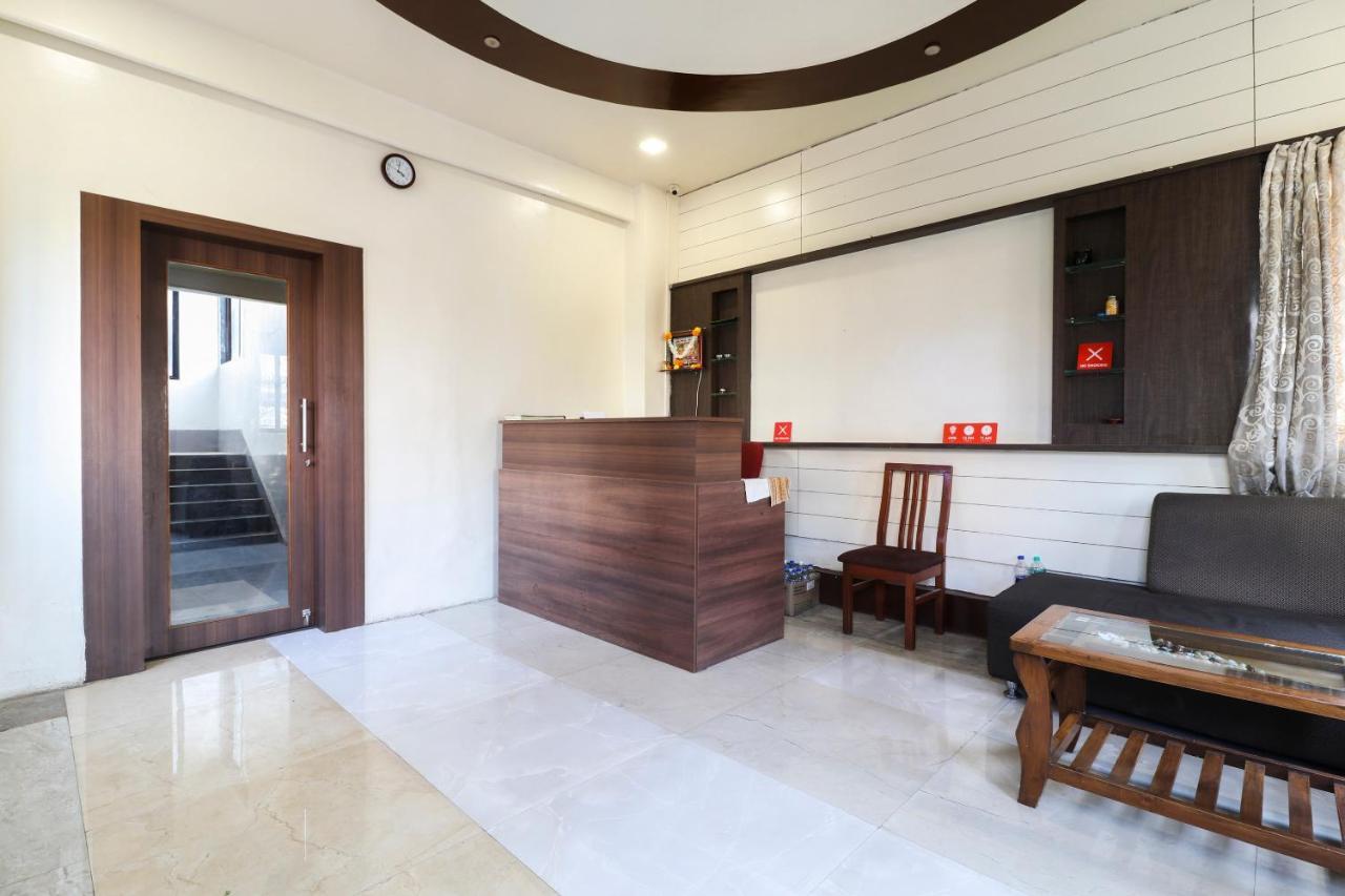 Oyo 10679 Hotel Nanashree Executive Vagholi Eksteriør bilde
